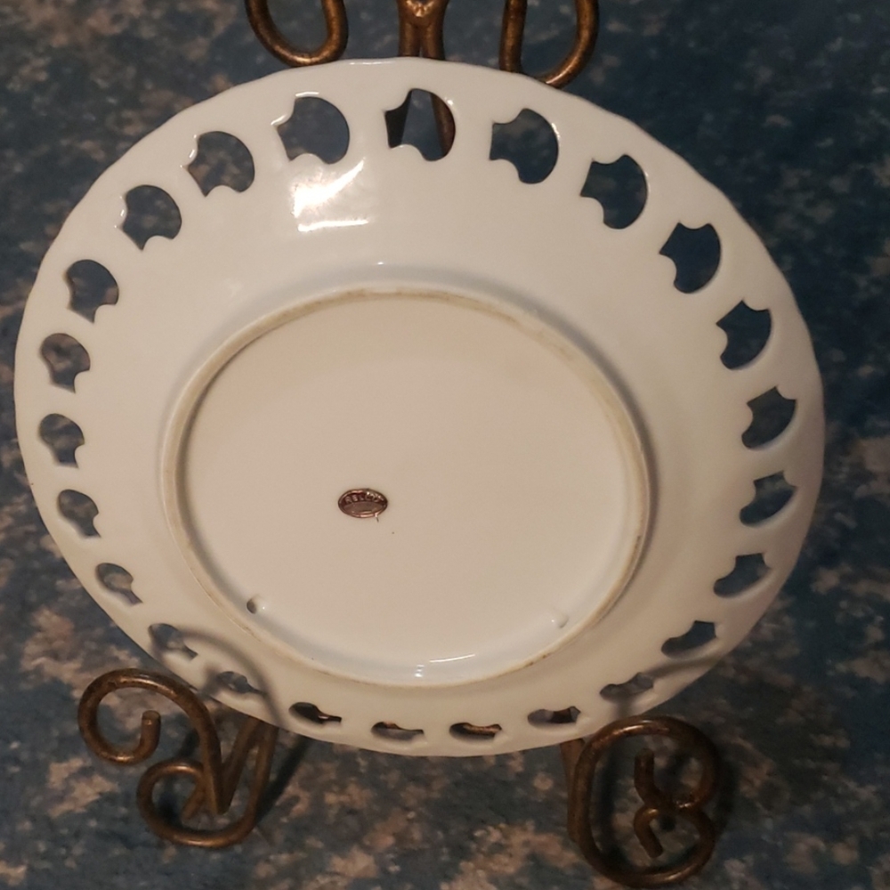Decorative Japan Bread Plate - Picture 6 of 6